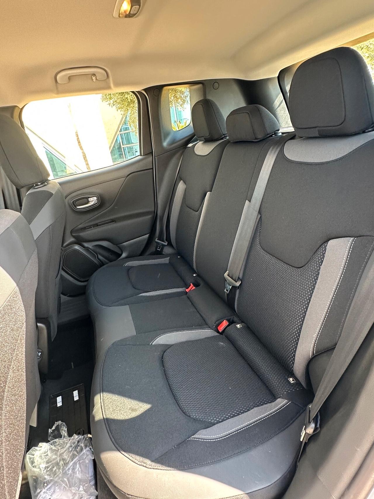 Jeep Renegade phev Altitude offerta T-Stock prezzo imperdibile