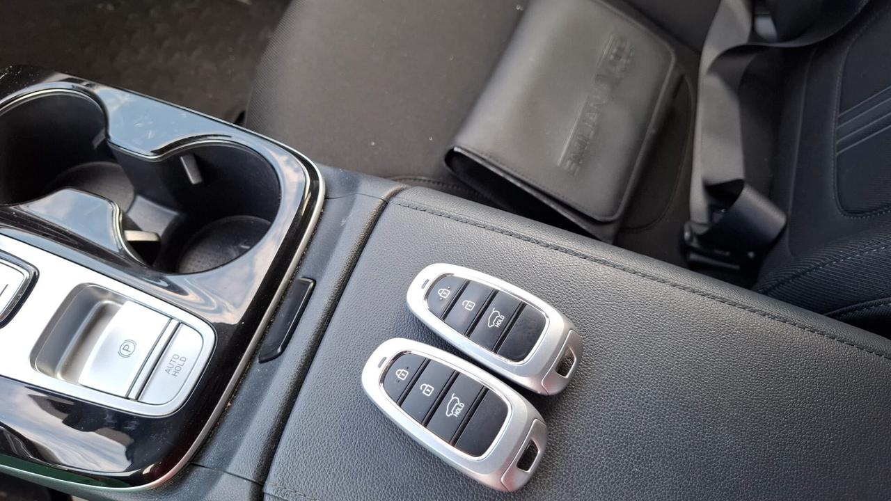 Hyundai Tucson 1.6 HEV Hybrid auto - SINISTRATA