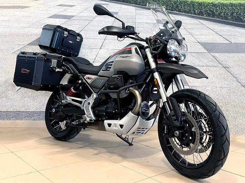 Moto Guzzi V85 TT Travel
