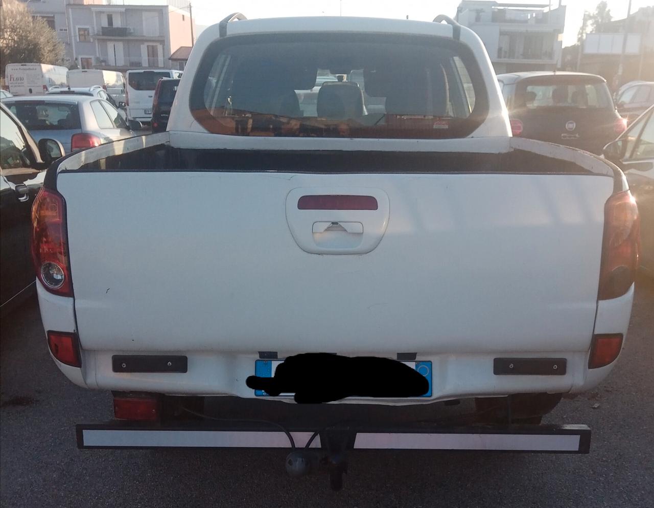 Mitsubishi Seleziona Pick up L 200 4x4 N1 gancio traino cassone 4 posti 09