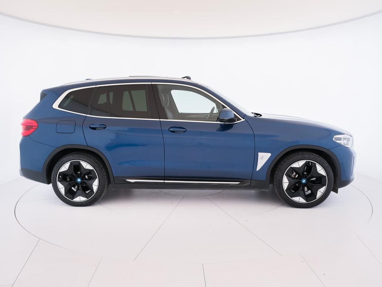 BMW IX3 Impressive - IVA ESPOSTA