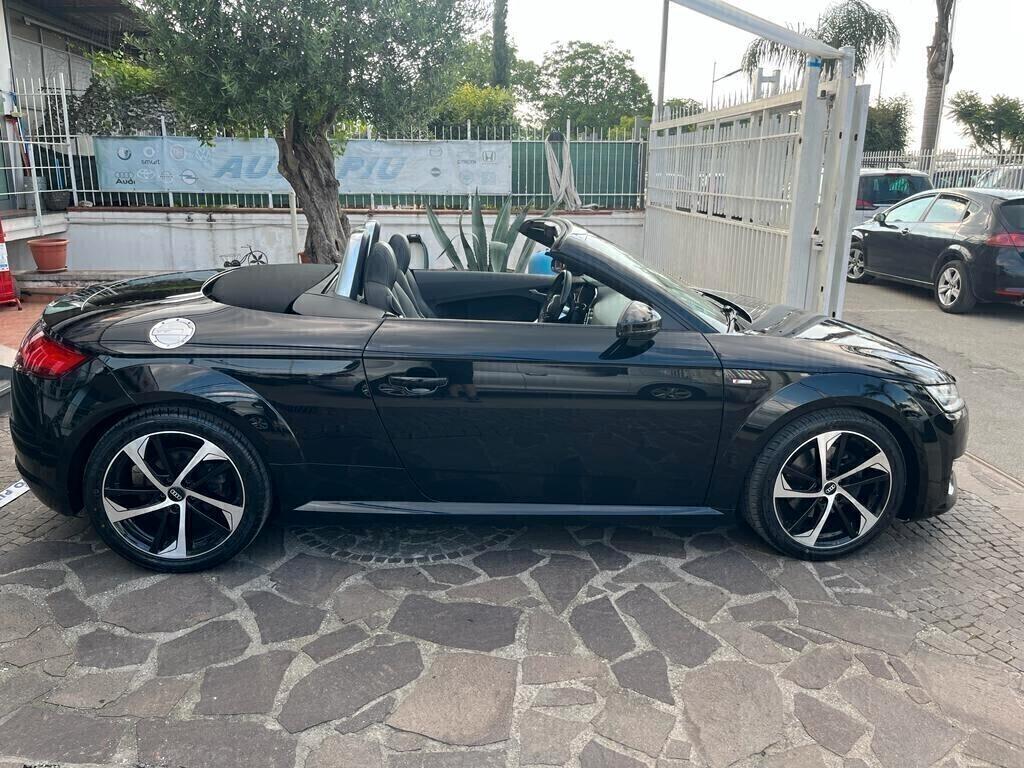 Audi TT CABRIO CAMBIO MANUALE S line cockpit diesel 2016