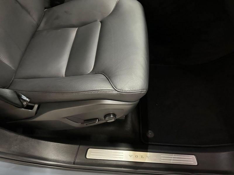 Volvo XC90 XC90 B5 (d) AWD aut. 7 POSTI | IVA ESPOSTA