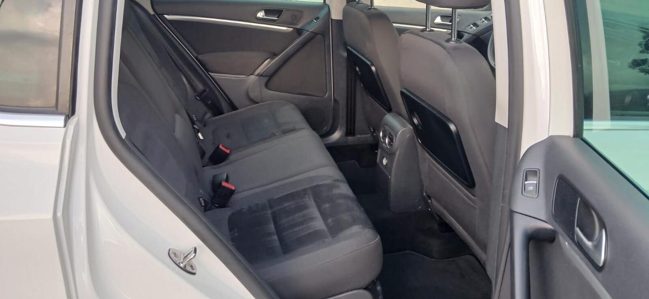 Volkswagen Tiguan 2.0 TDI 140 CV Sport & Style BlueMotion - 2013