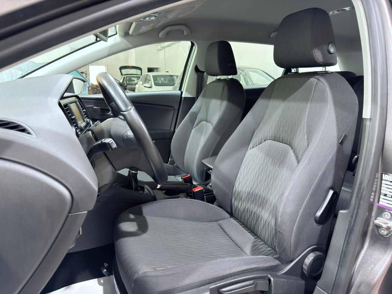 SEAT LEON ST 1.6TDI 110cv BUSINESS LED 2016