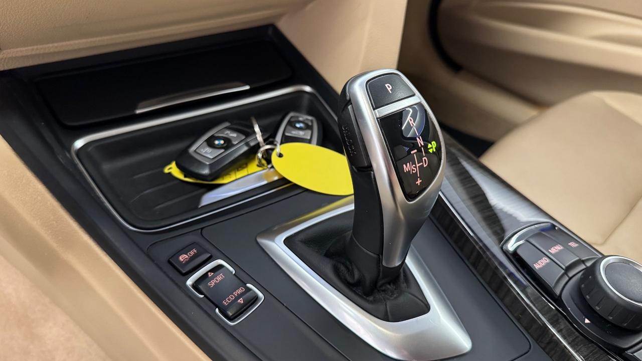 Bmw 320d Touring Luxury aut.