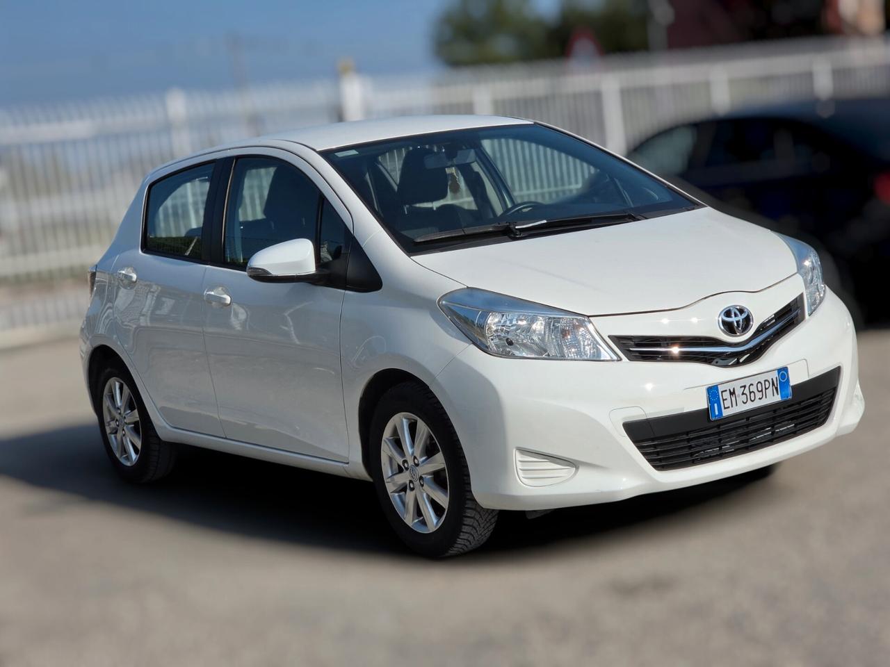 Toyota Yaris 1.0 5 porte Active