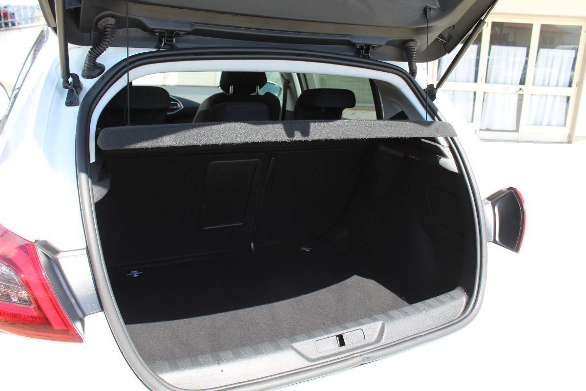 PEUGEOT - 308 - BlueHDi 130 S&S Allure