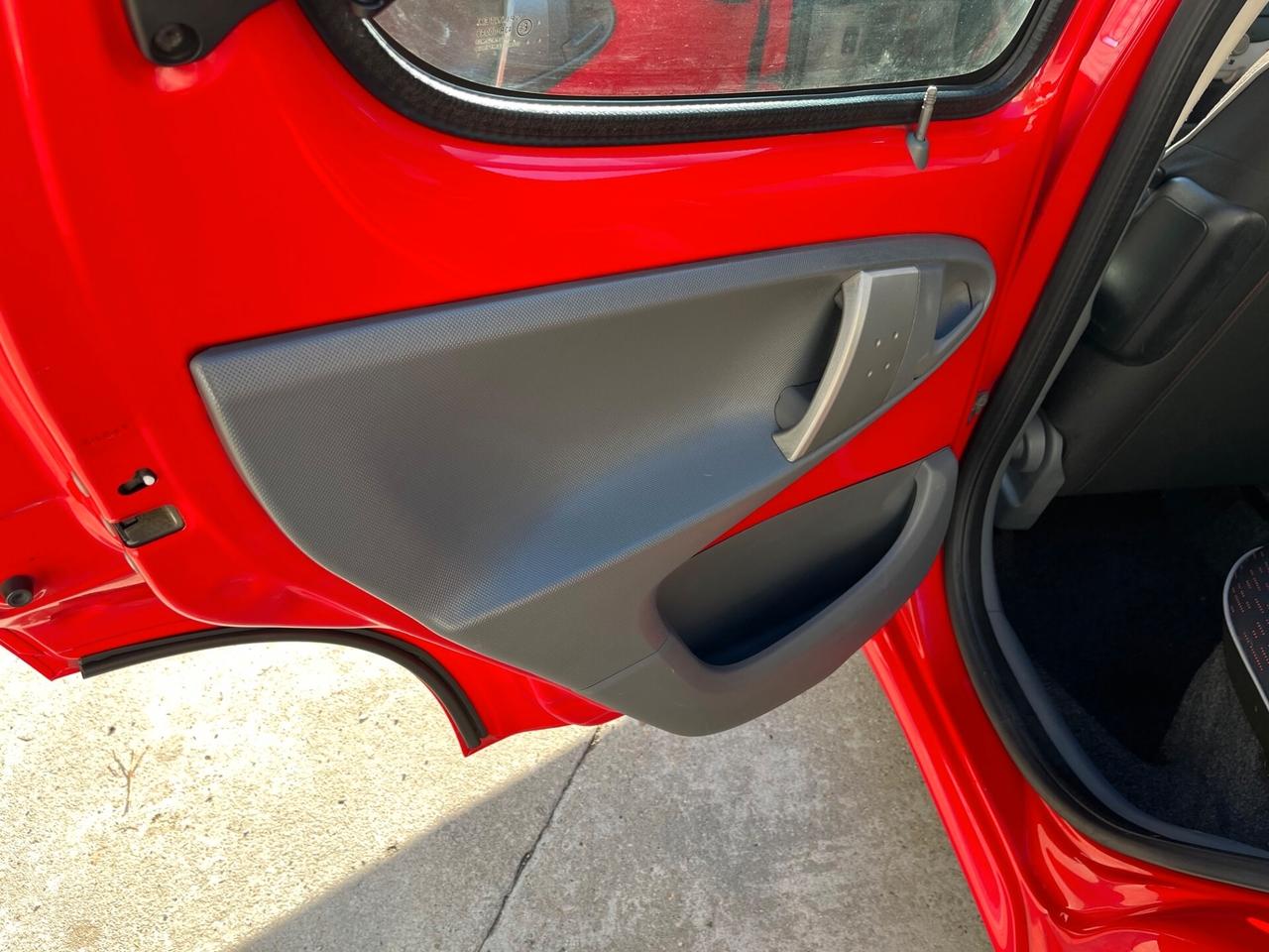 Peugeot 107 1.0 68CV 5p. Allure