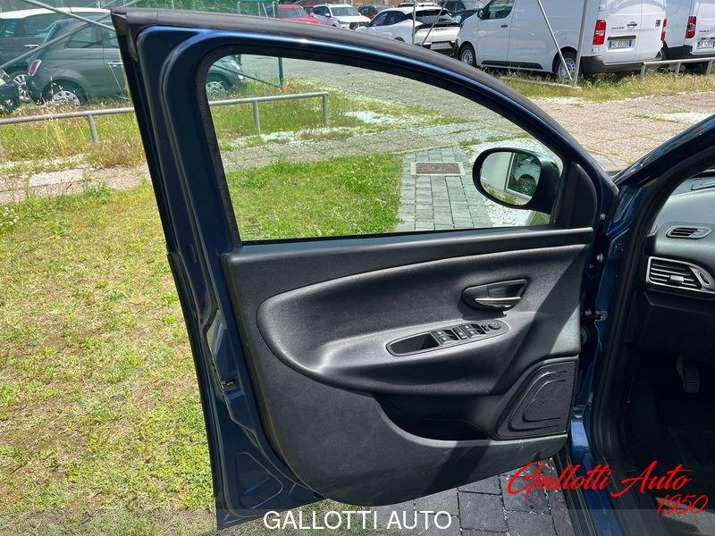 Lancia Ypsilon 1.0 FireFly 70cv S&S Hybrid GOLD