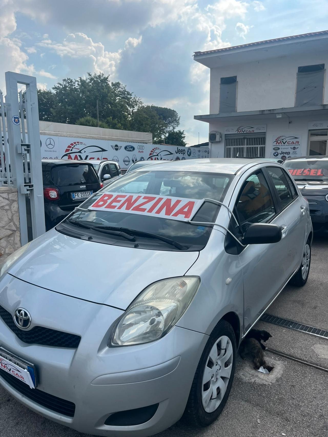 Toyota Yaris 1.0 5 porte Sol