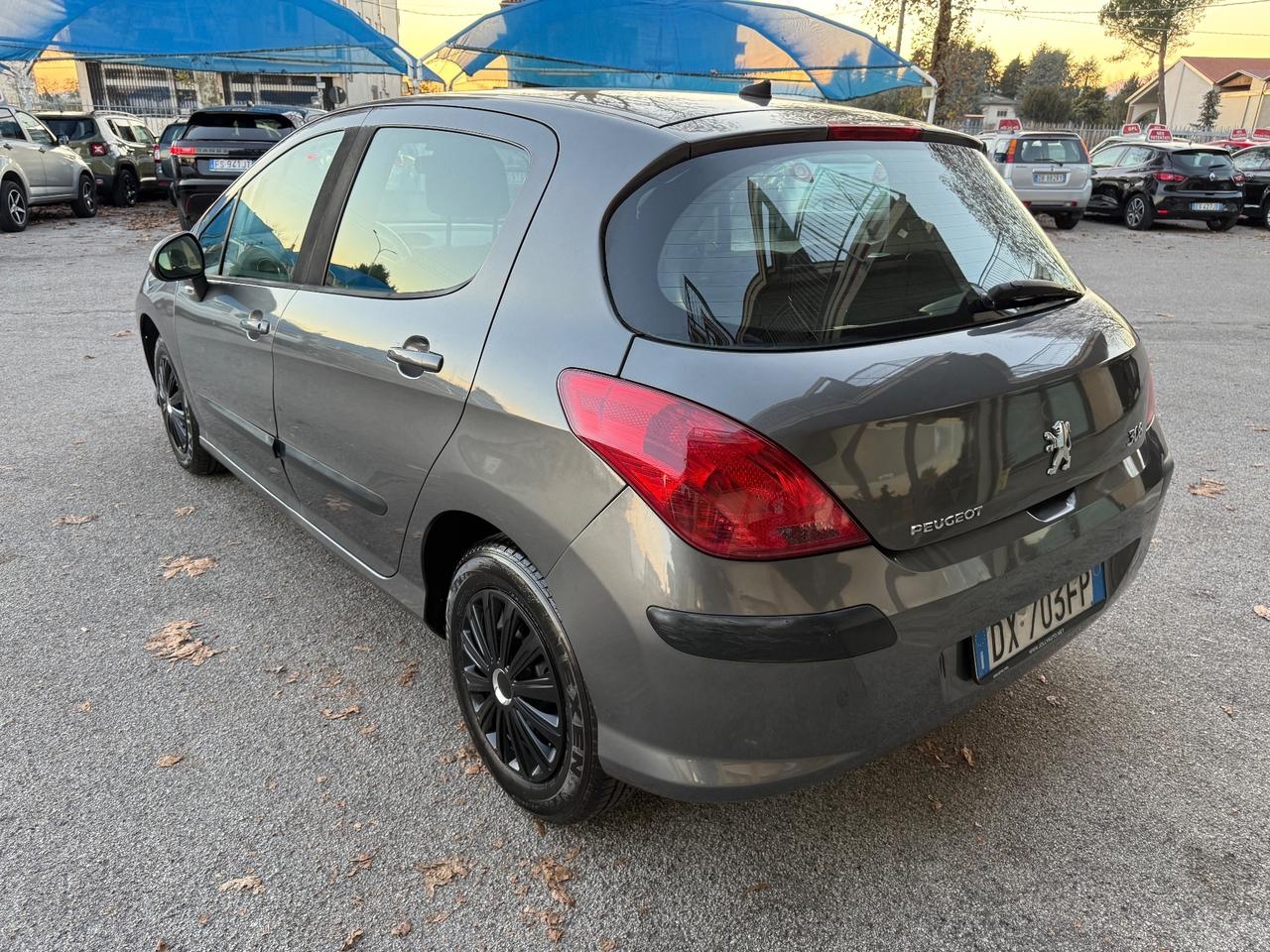 Peugeot 308 1.6 HDi 90CV 5p. - Neopatentati