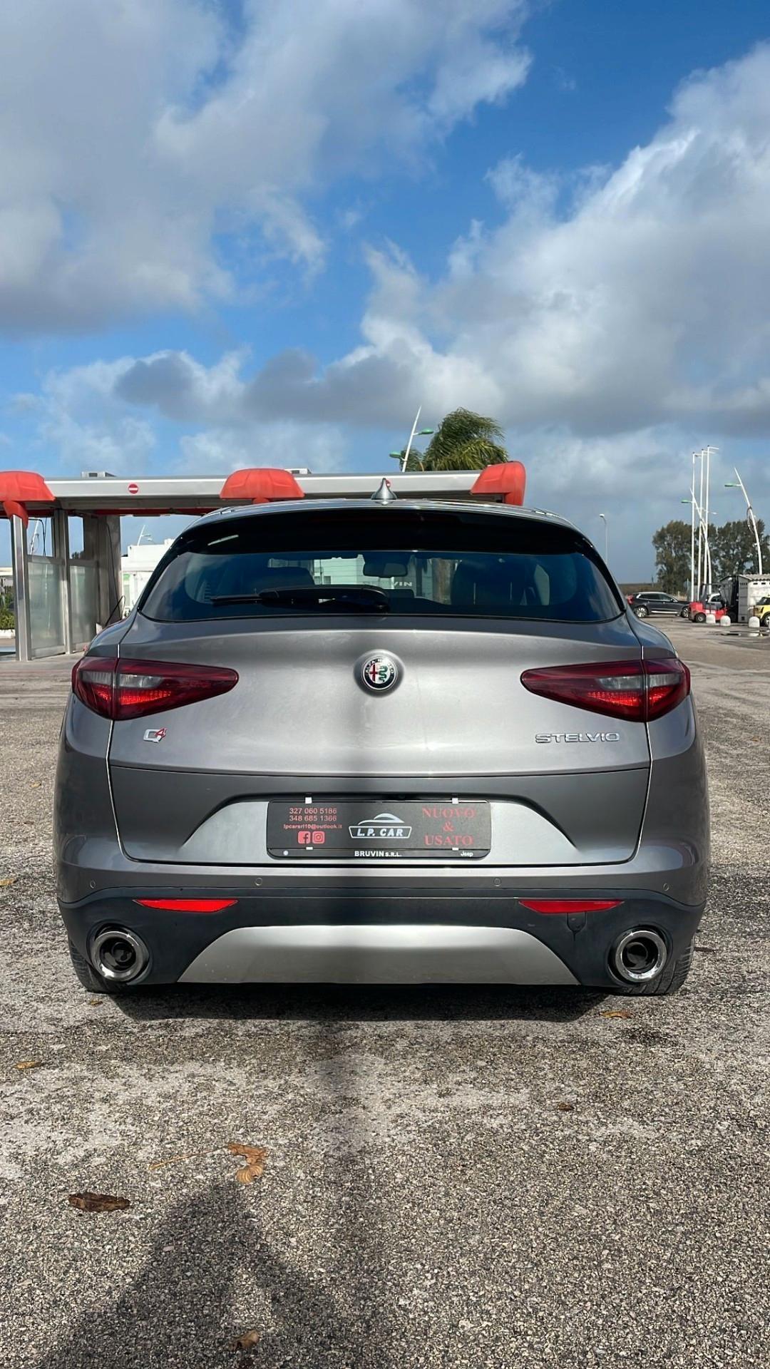 Alfa Romeo Stelvio 2.2 Turbodiesel 210 CV AT8 Q4 Executive