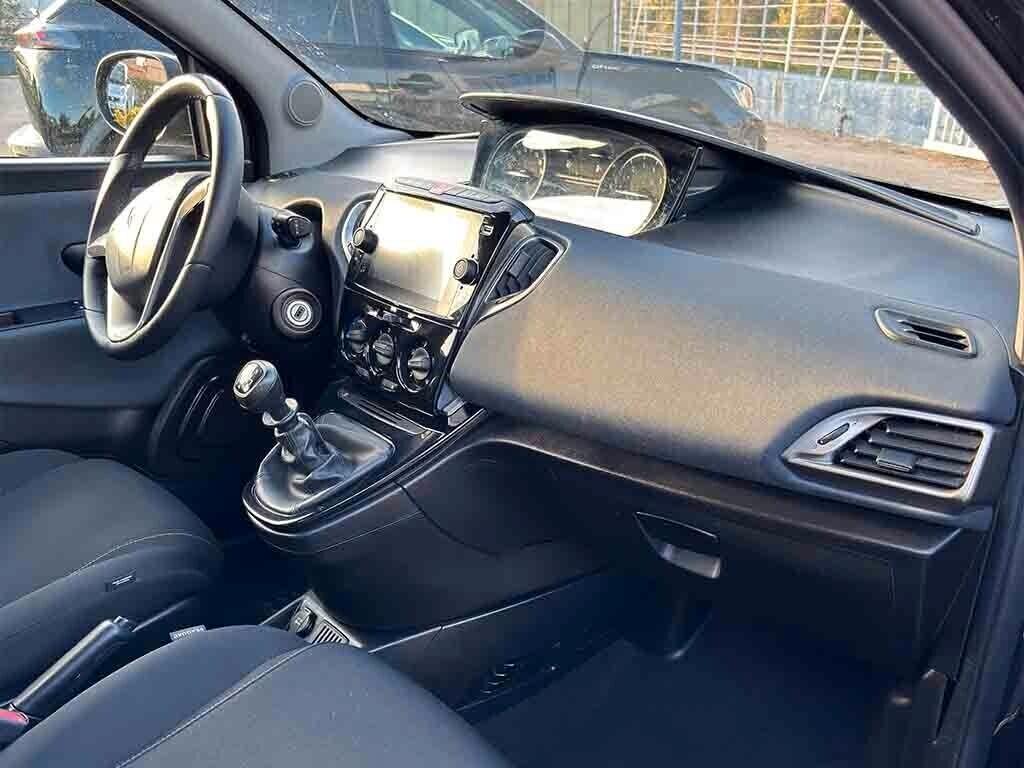 Lancia Ypsilon 1.0 FireFly 5 porte S&S Hybrid Ecochic Gold IN PROMO