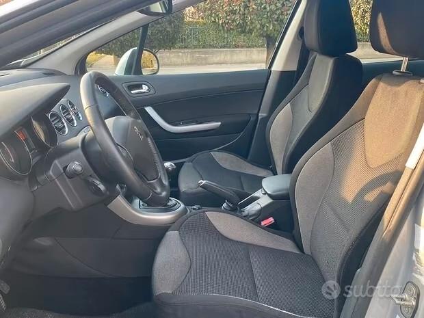 Peugeot 308 1.6 8V e-HDi 112CV Stop&Start robotiz. 5p. Allure