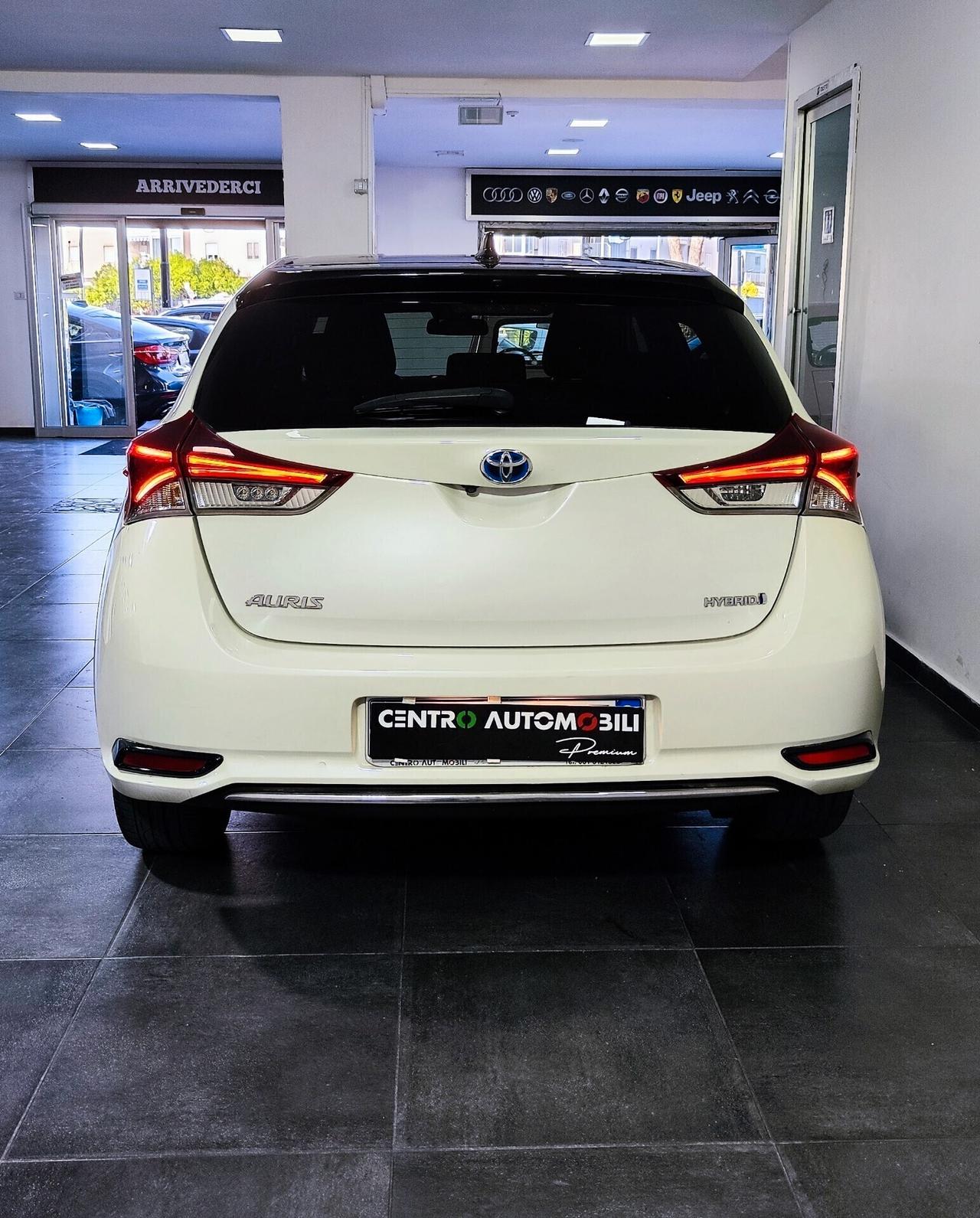 Toyota Auris 1.8 90cv Hybrid Lounge Automatica