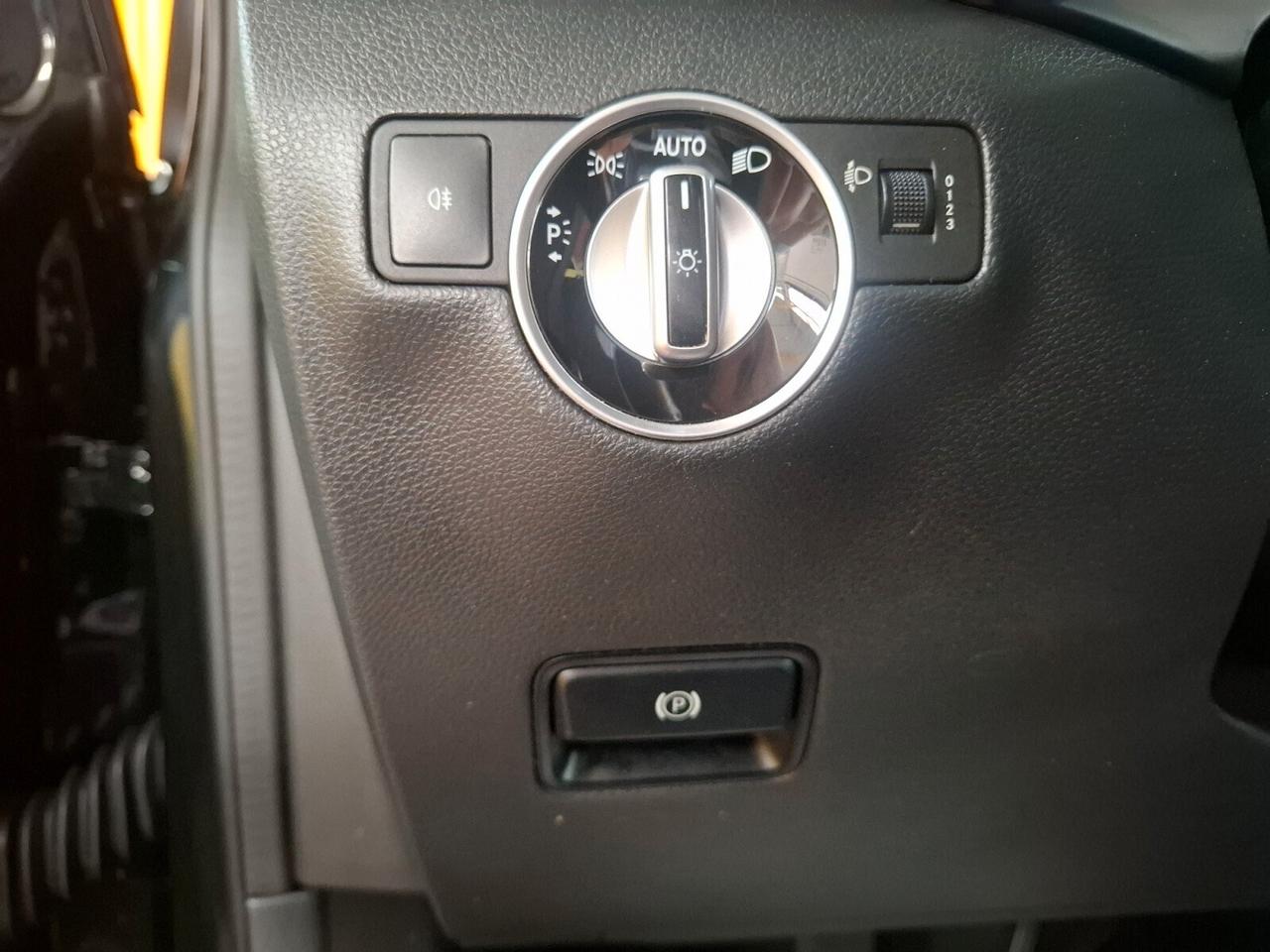 Mercedes-benz B 180 B 180 d Business full optional