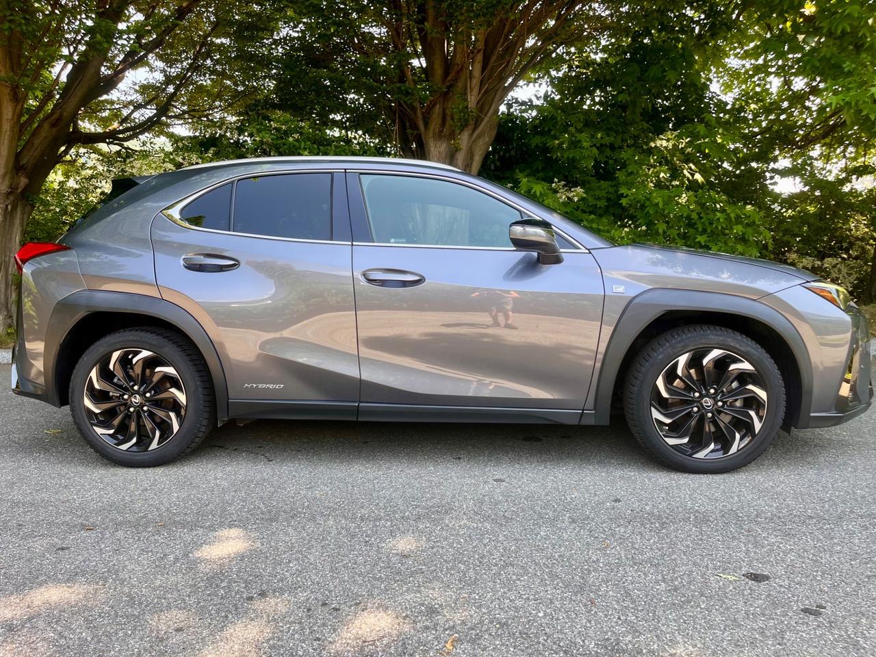 Lexus UX 250h ***** F-SPORT ****** 4WD ******* 4X4 *******