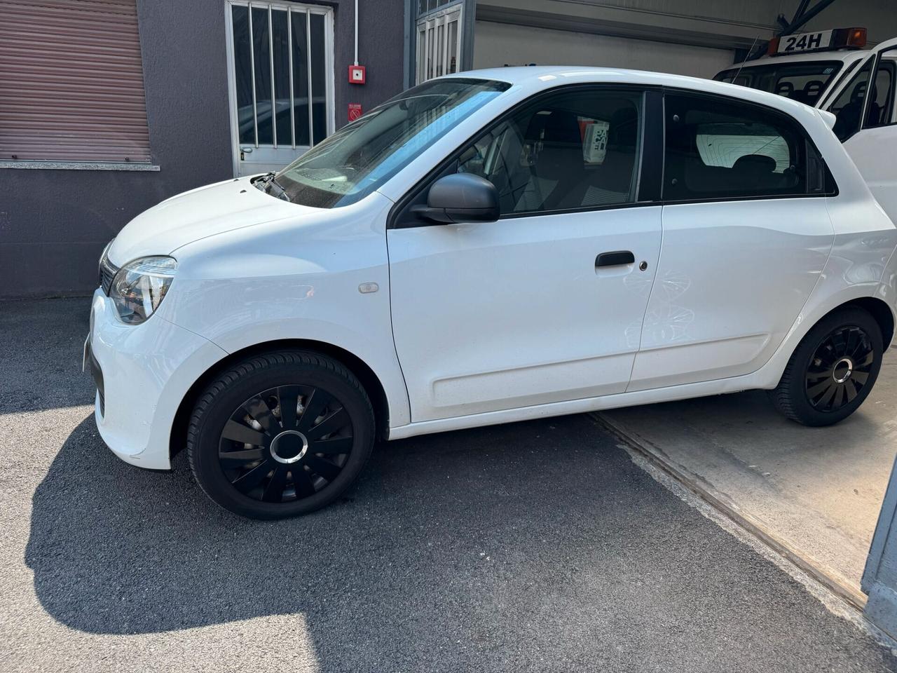 Renault Twingo neo patentati benzina