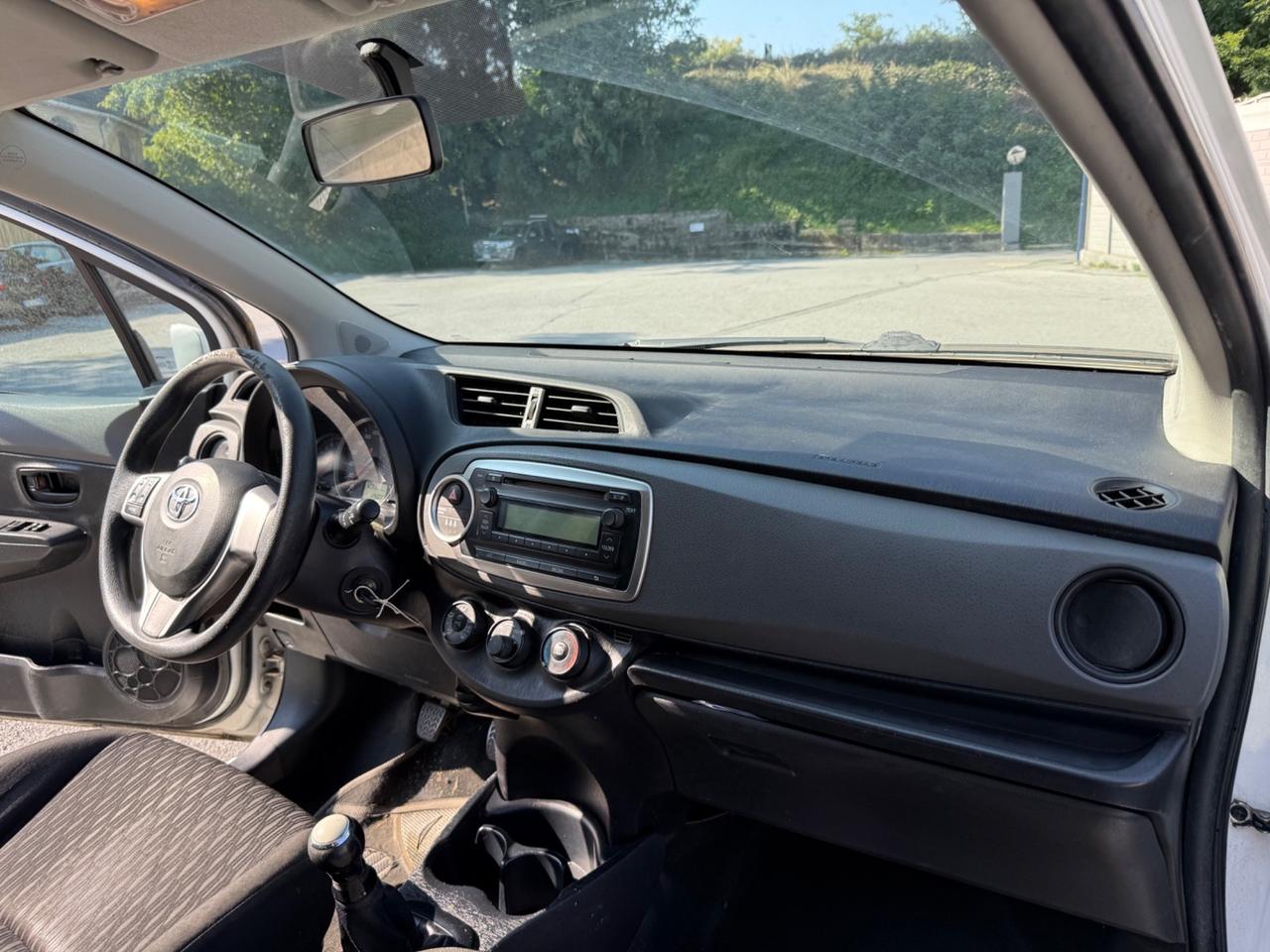 Toyota Yaris 1.0 benzina 69 cv 5 porte