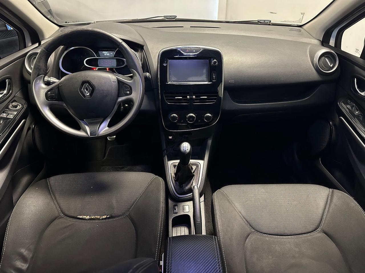 RENAULT CLIO 1.5 DCI 75CV NEOPATENTATI Costume National