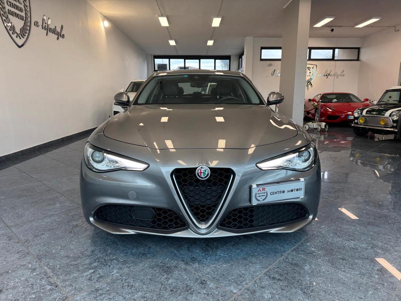 Alfa Romeo Giulia 2.2 T Diesel At8 180cv Super Navi Paddle Full