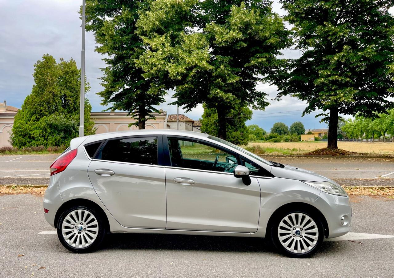 Ford Fiesta 1.4 TDCi 5p. Titanium