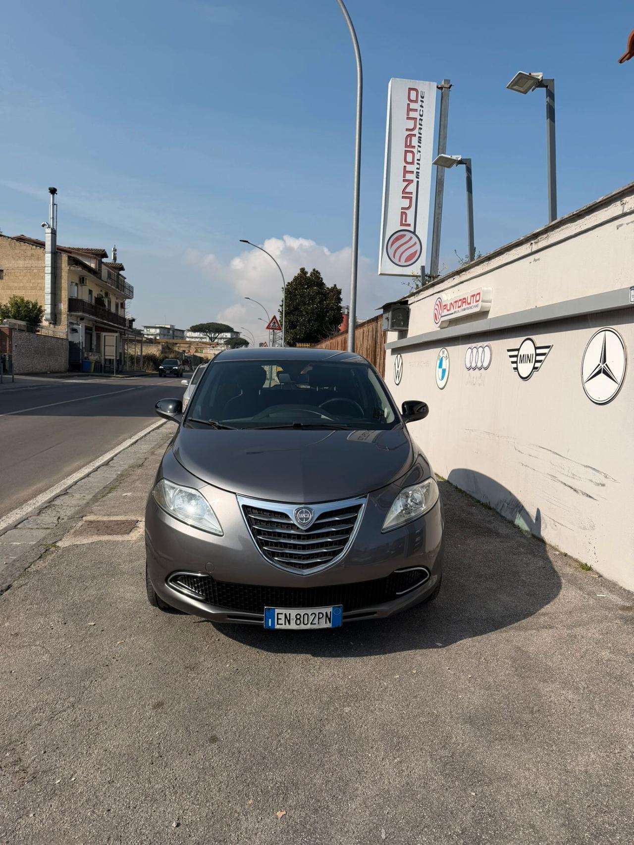 Ypsilon III 2012 1.3 mjt Gold s