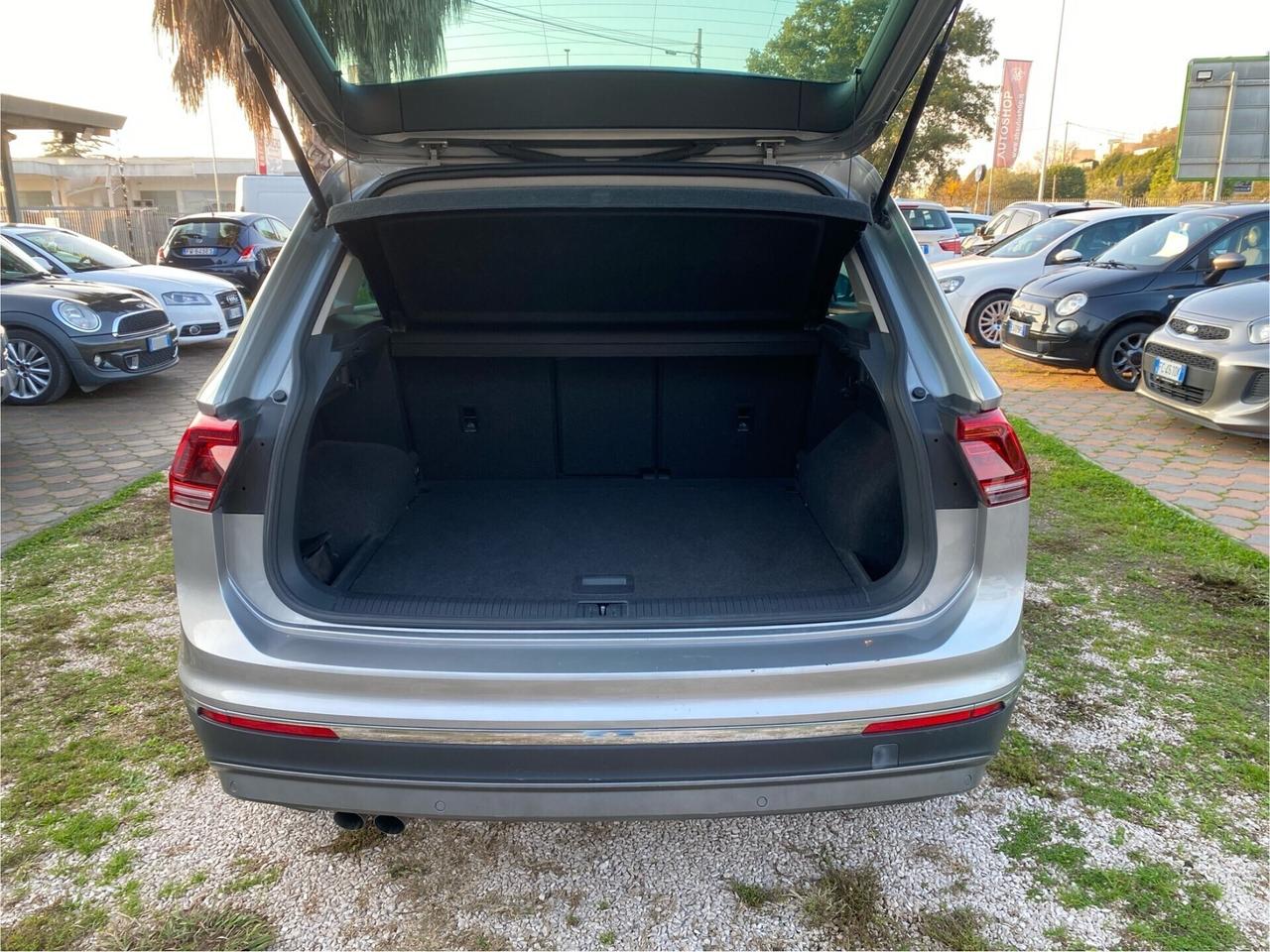 VOLKSWAGEN - Tiguan - 2.0 TDI DSG Executive BMT -