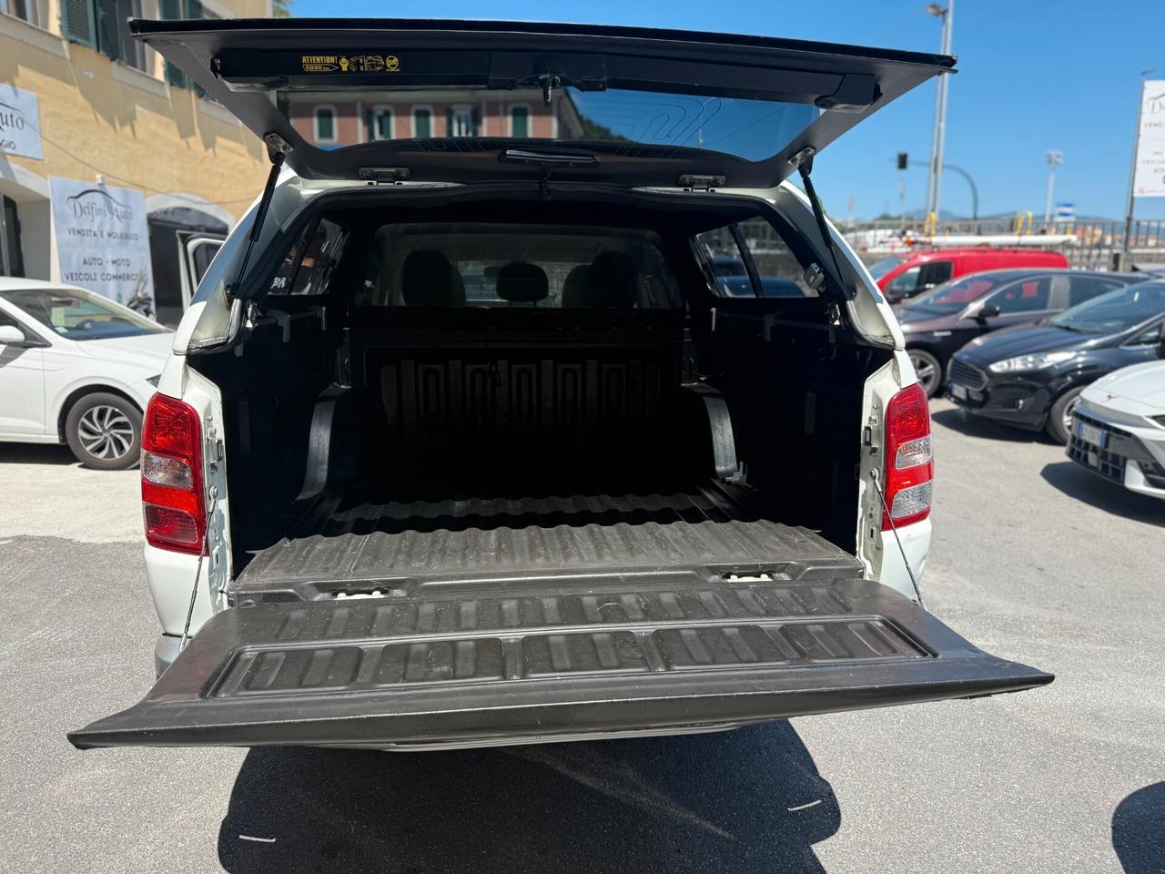 Mitsubishi L200 2.4 DI-D/181CV Double Cab Intense Hp Mivec