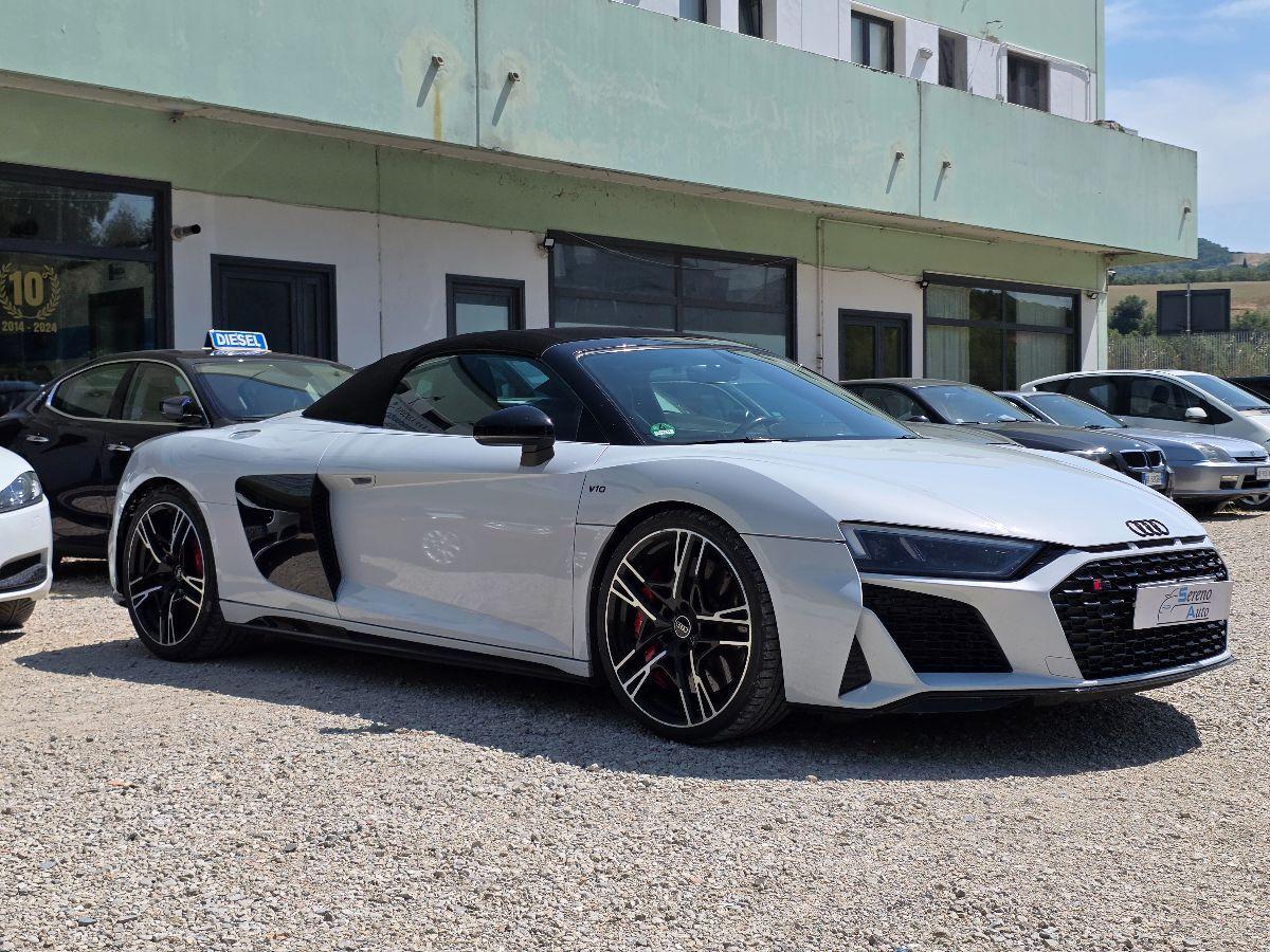 AUDI R8 V10 SPYDER QUATTRO PERFORMANCE