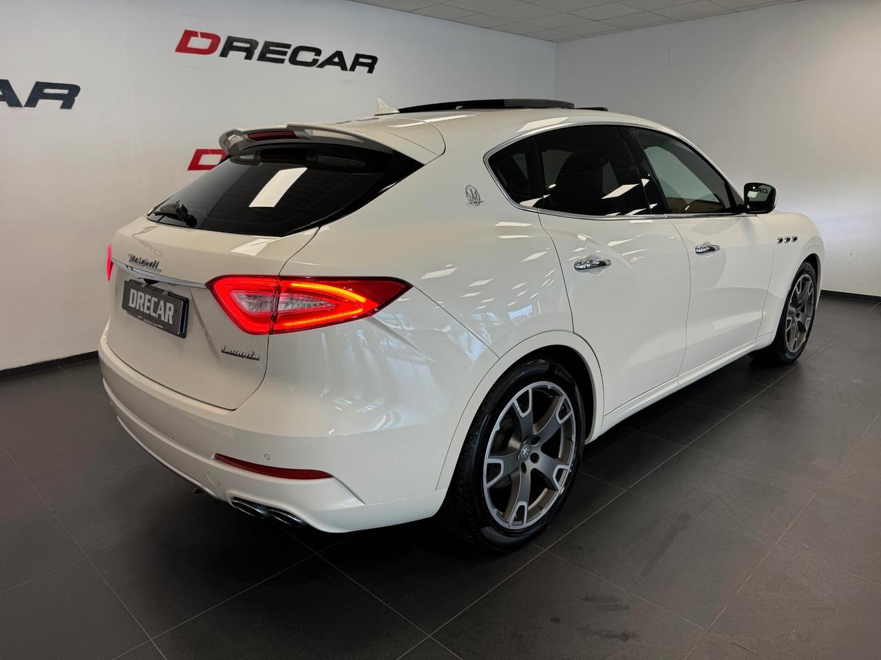 Maserati Levante V6 Diesel 275 CV AWD PERLATO TETTO PACK SPORT