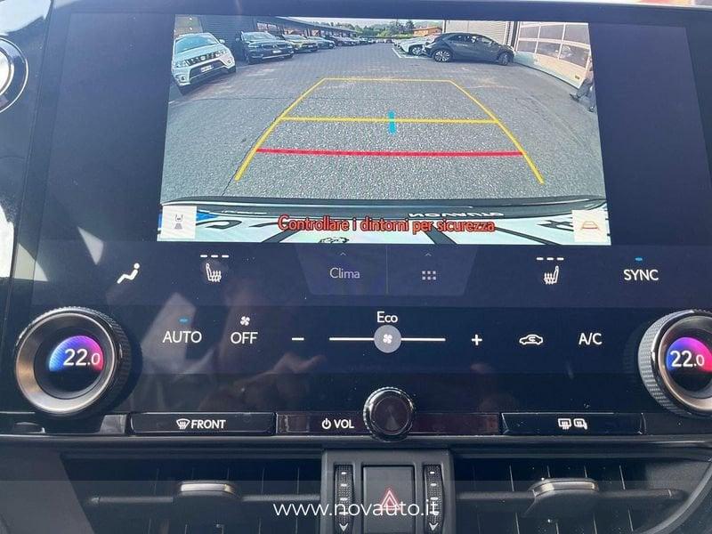 Lexus NX Hybrid Premium 4WD MY22