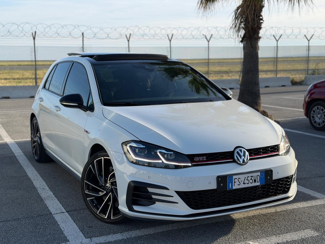 Volkswagen Golf GTI Performance 2.0 245 CV TSI DSG