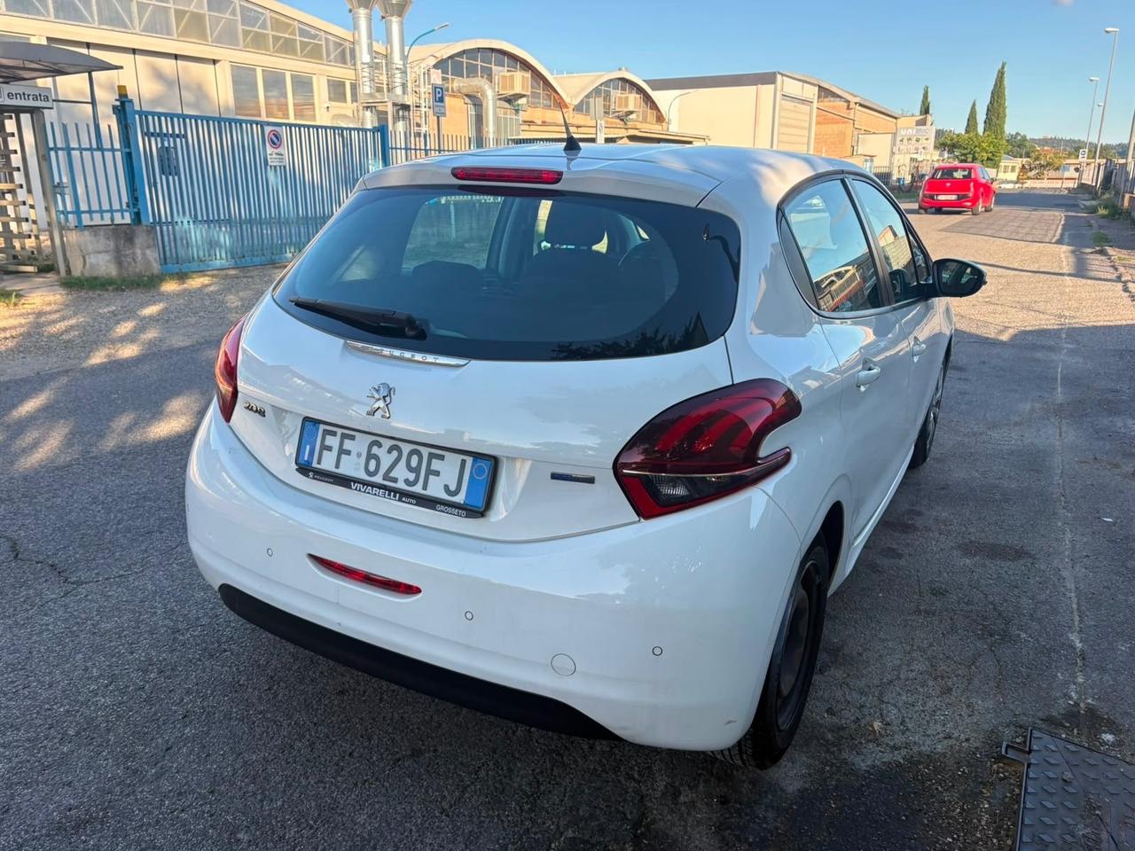 Peugeot 208 PureTech 82 5 porte Active 2017 167.000 KM