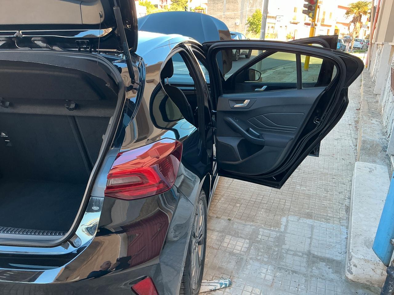 Ford Focus 1.0 EcoBoost Hybrid 125 CV 5p. ST-Line X