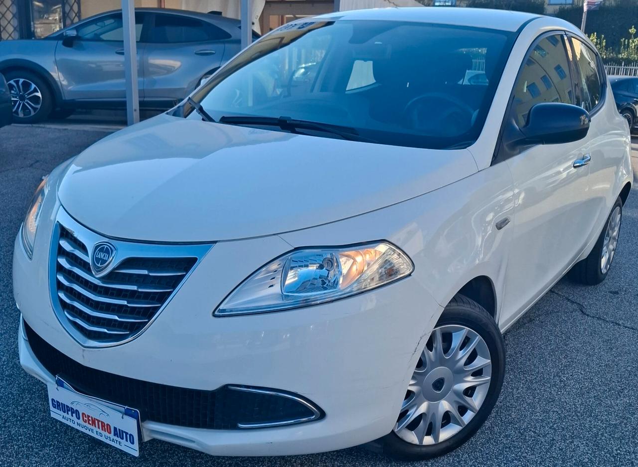 Lancia Ypsilon 1.2 69 CV GPL Ecochic Silver - 2012
