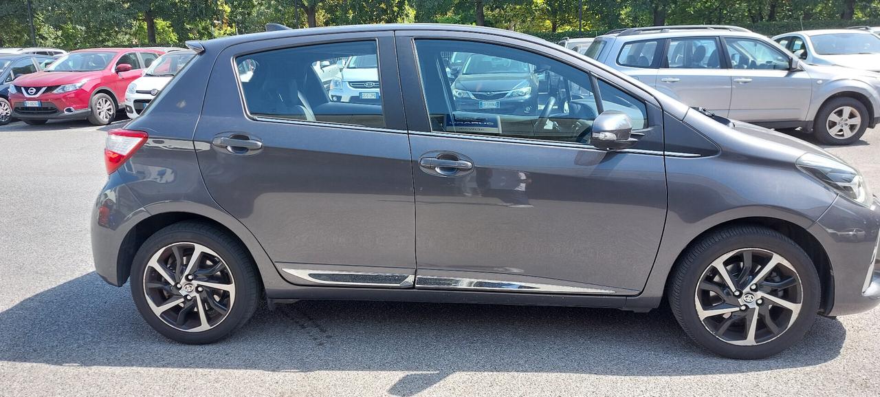 Toyota Yaris 1.5 5 porte Lounge