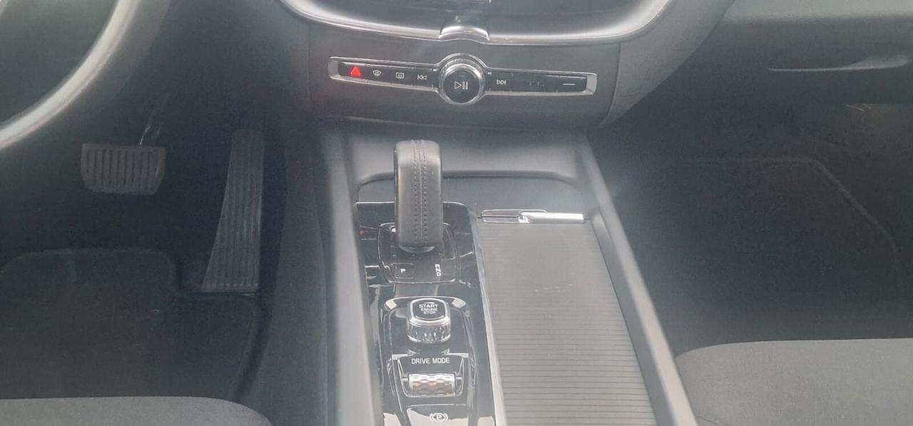 Volvo XC60 AWD B4 Diesel/Ibrida