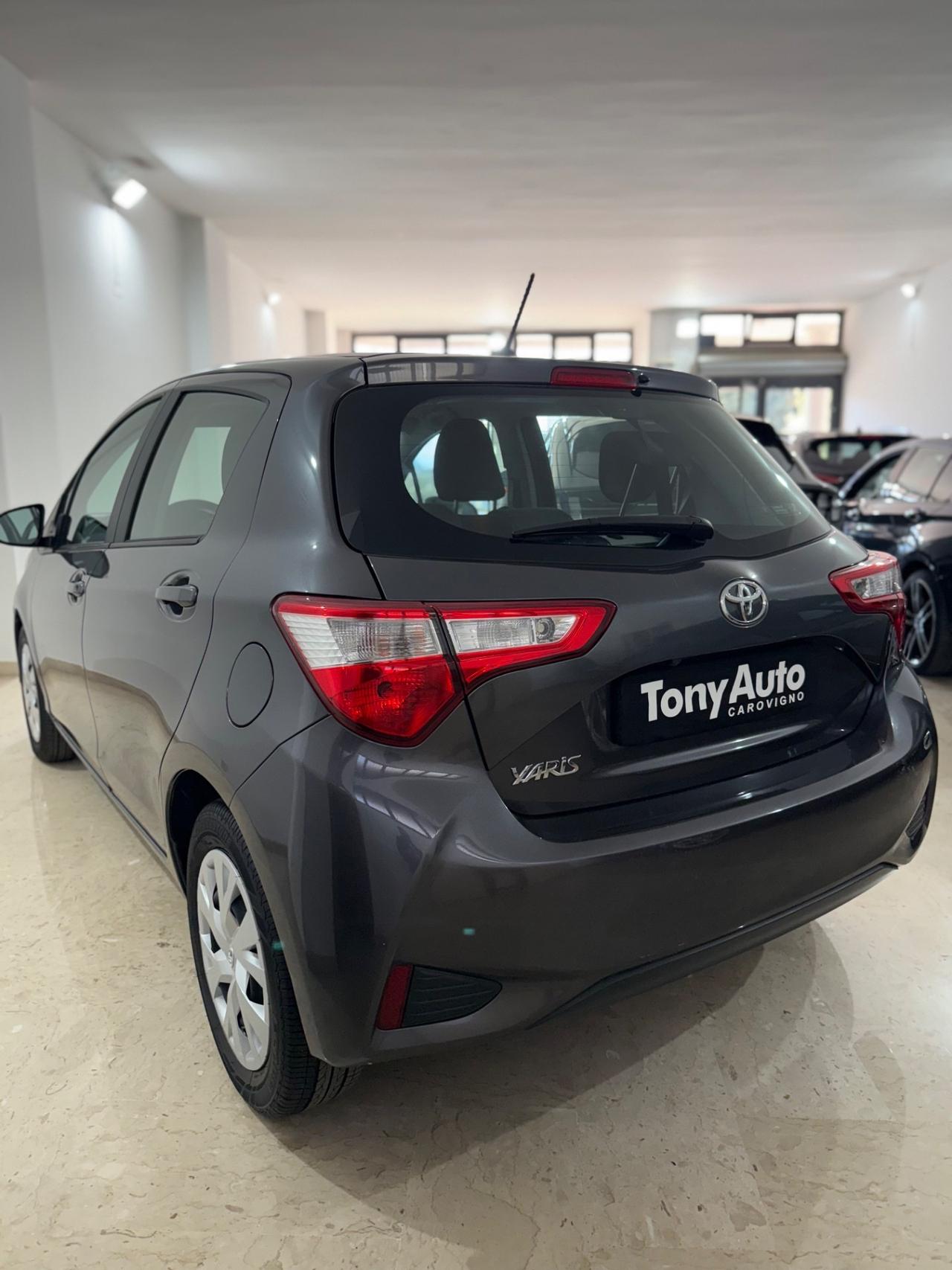 Toyota Yaris 5p 1.0 Lounge CON 17000 KM, NAVI,TELECAMERA,BLUETOOTH ,SCHERMO TOUCH