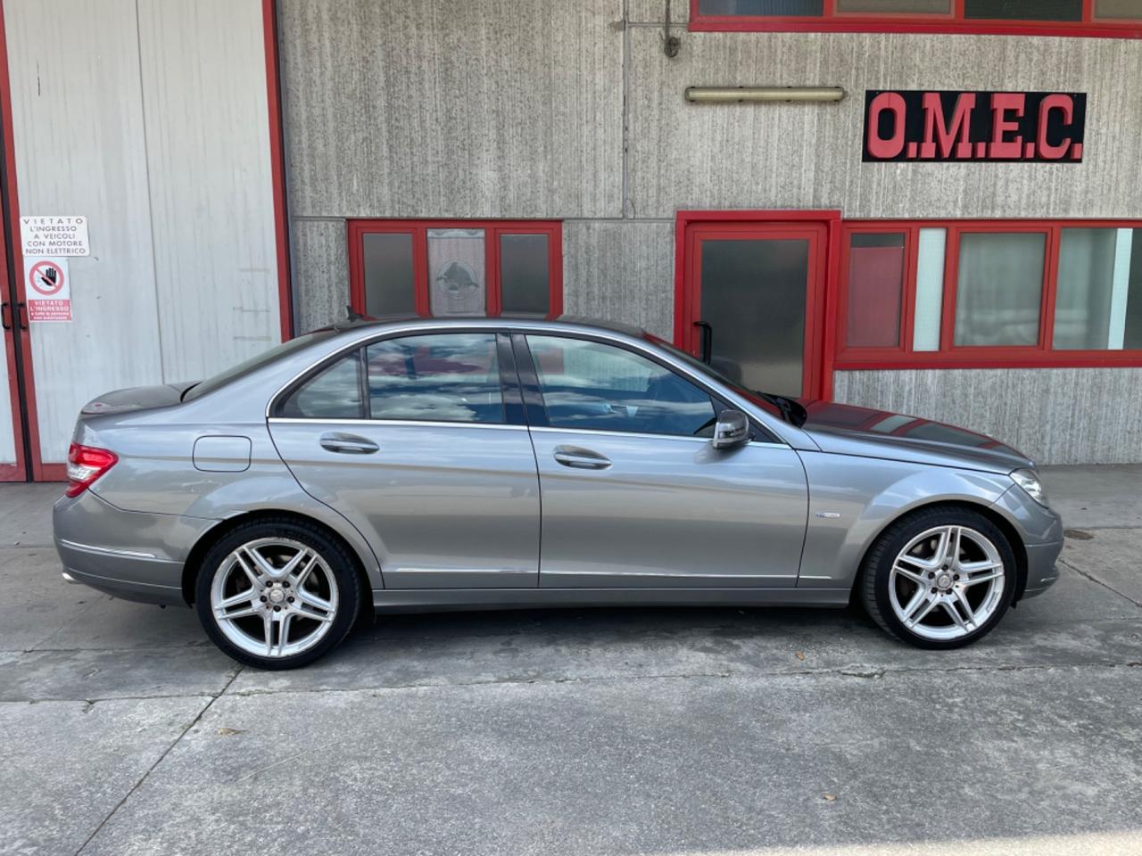 Mercedes-benz C 350 C 350 CDI 4M. BlueEFFICIENCY Avantgarde AMG