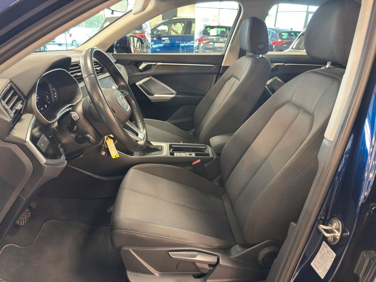 Audi Q3 35 TDI S tronic Business