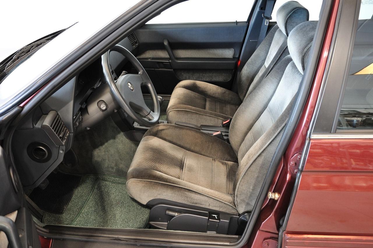 Alfa Romeo 164 2.0i Twin Spark CRS