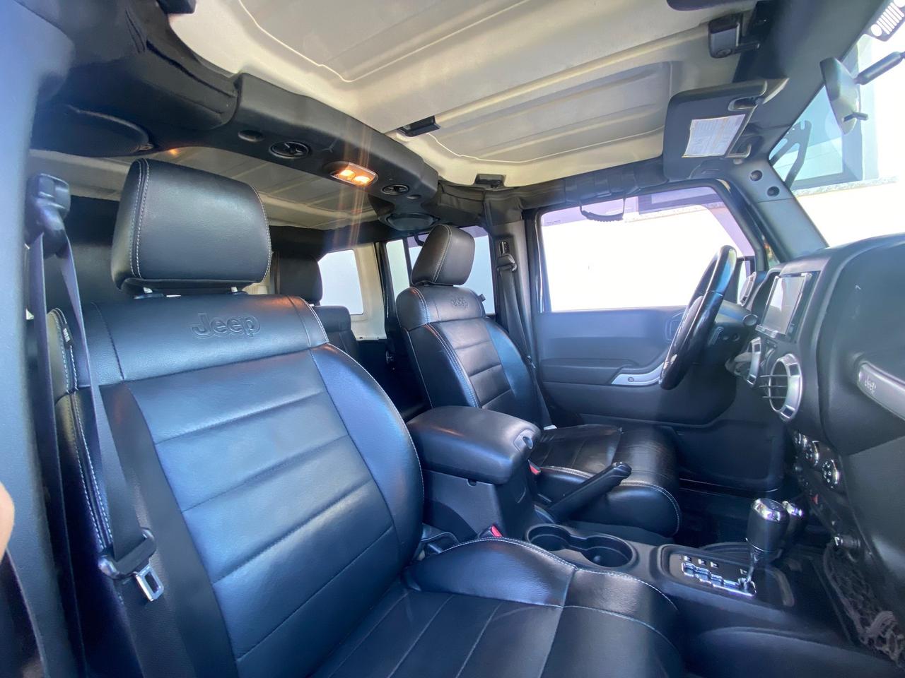 Jeep Wrangler Unlimited 2.8 CRD DPF Rubicon Auto 200cv