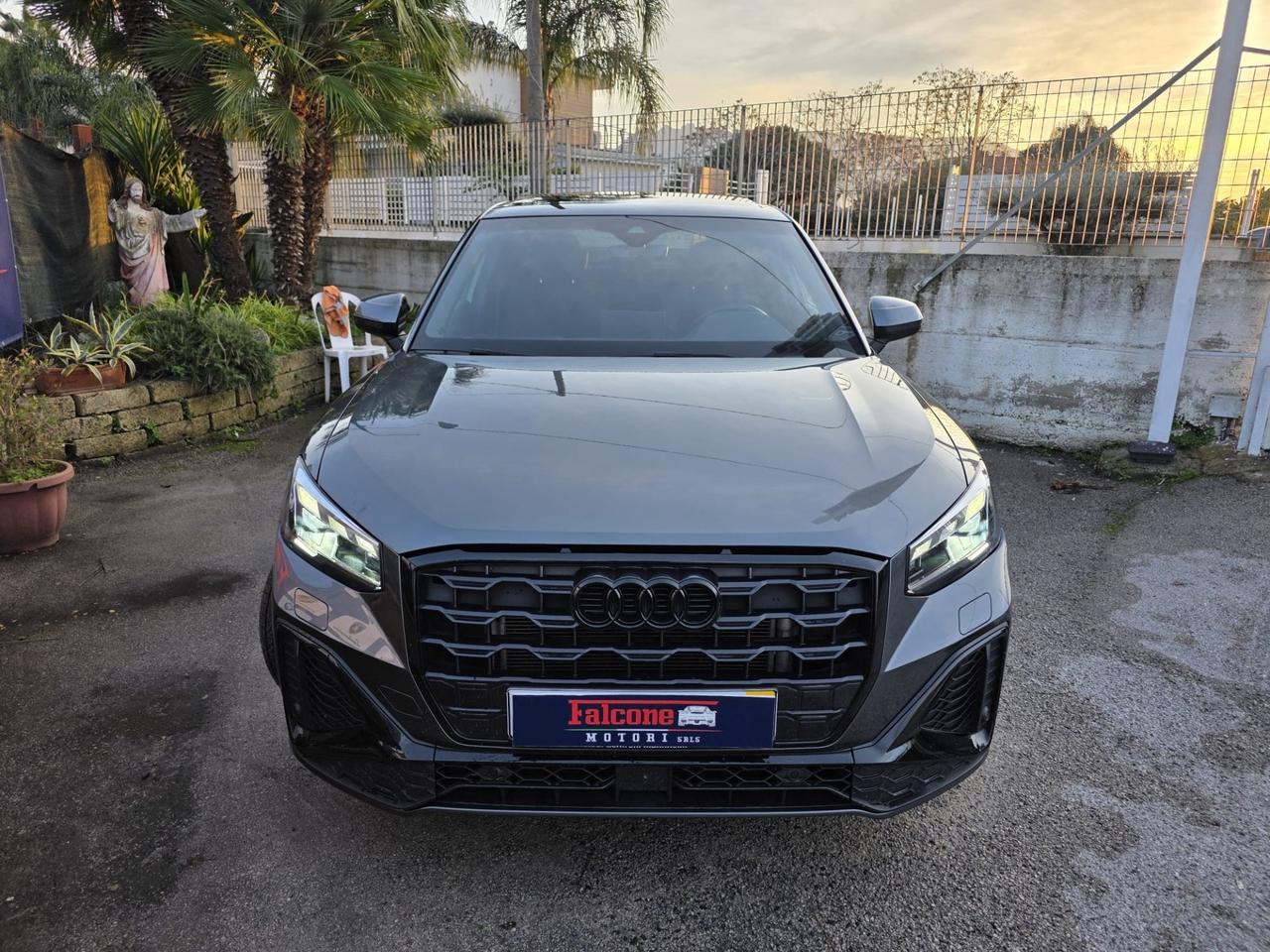 AUDI Q2 3X S-LINE BLACK EDITION