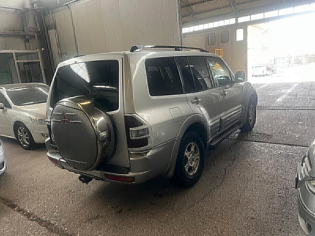 Mitsubishi Pajero 3,2 tdi DI-D GLX-2003