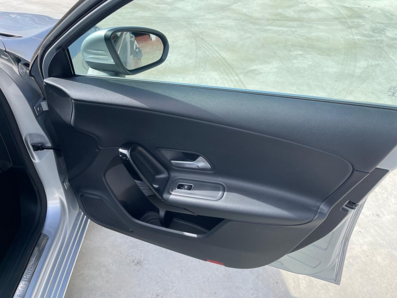 Mercedes-benz A 180 A 180 d Automatic Business Extra