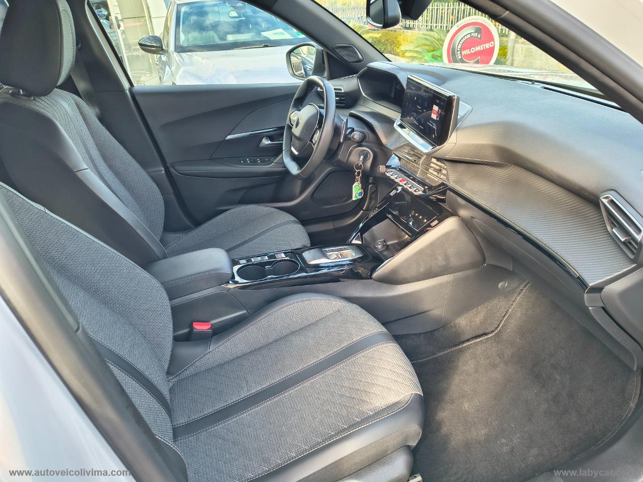 PEUGEOT 2008 BlueHDi 130 S&S EAT8 Allure