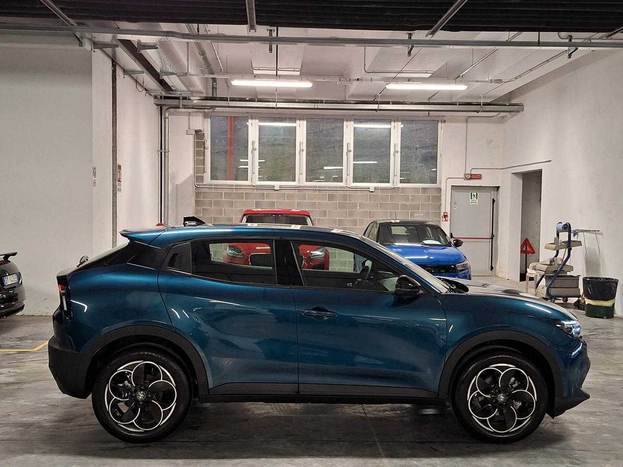 Alfa Romeo Junior BEV 156CV FWD 100% ELETTRICA