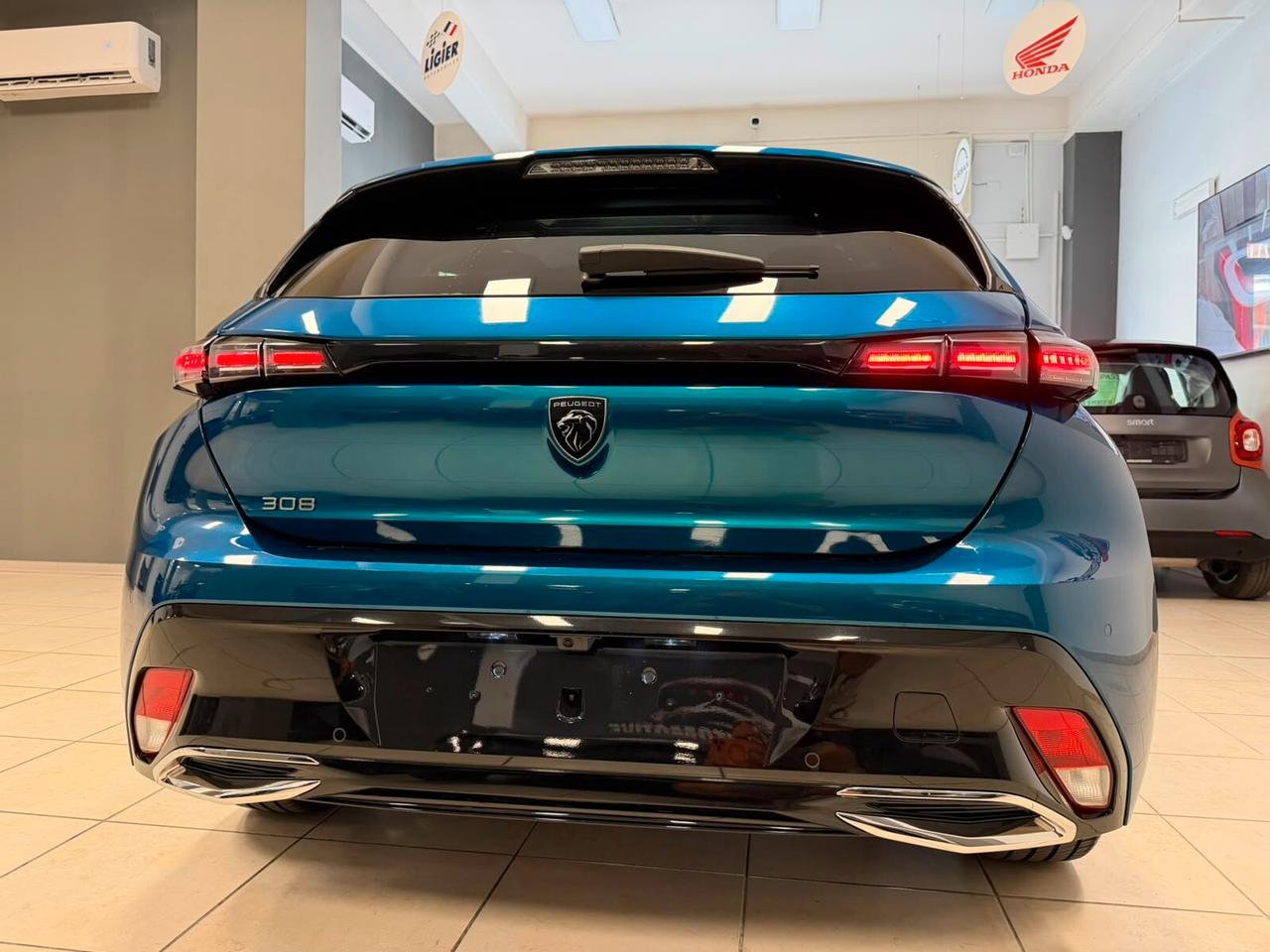 Peugeot 308 PureTech Turbo 130 S&S Allure rate da 170 € al mese